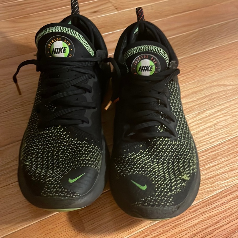 Nike joyrides